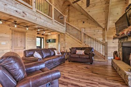 Spacious Mountain Retreat with Hot Tub and Views! - image 12