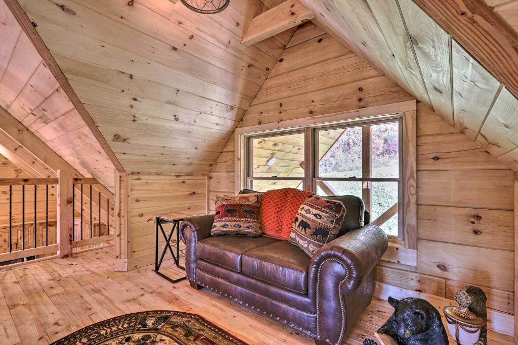 Spacious Mountain Retreat with Hot Tub and Views! - image 2