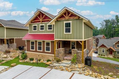 Poolside Paradise chalet Gatlinburg