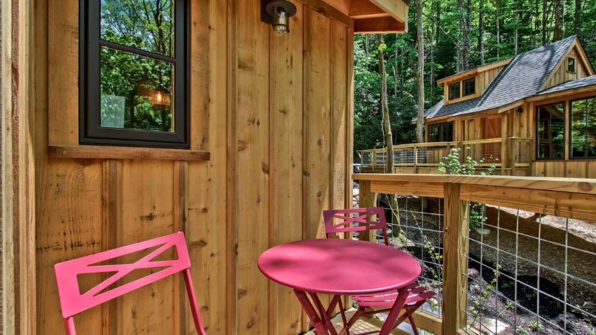 The Hemlock in Treehouse Grove at Norton Creek - image 7