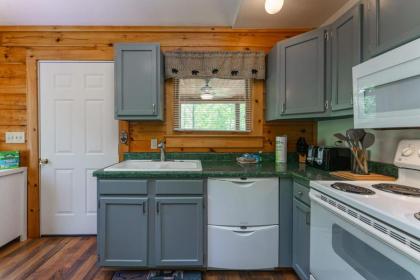 Greenbrier Woods Log Cabin with Hot Tub Stone Wood Fireplace Covered Deck and Close to Gatlinburg - image 12