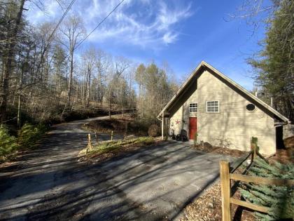 Misty Mountain Cabin - image 2