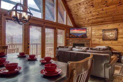 Cub Path Lodge - Luxurious 5 5 with Theatre Room and Mountain Views! cabin - image 11