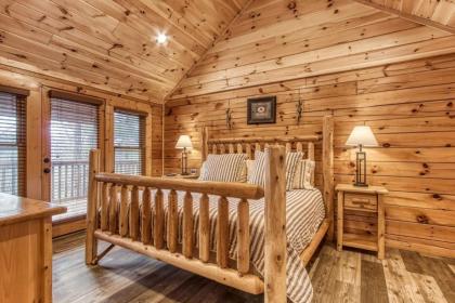 Cub Path Lodge - Luxurious 5 5 with Theatre Room and Mountain Views! cabin - image 16