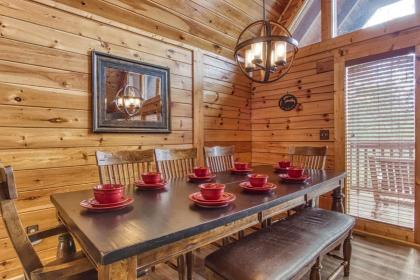 Cub Path Lodge - Luxurious 5 5 with Theatre Room and Mountain Views! cabin - image 9