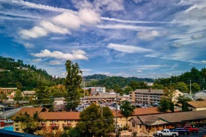 OLDE GATLINBURG PLACE UNIT 510 - GREAT LOCATION! CLOSE TO TOWN! condo - image 16