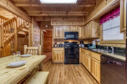 Point Of View - Spacious 2 Bedroom With a Loft Just off Glades Road cabin - image 9