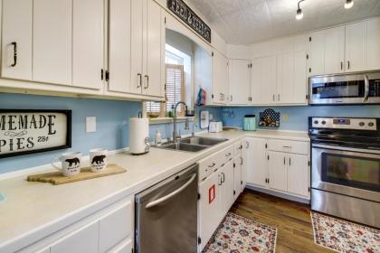 Pet-Friendly Gatlinburg Cabin with Game Room! - image 11