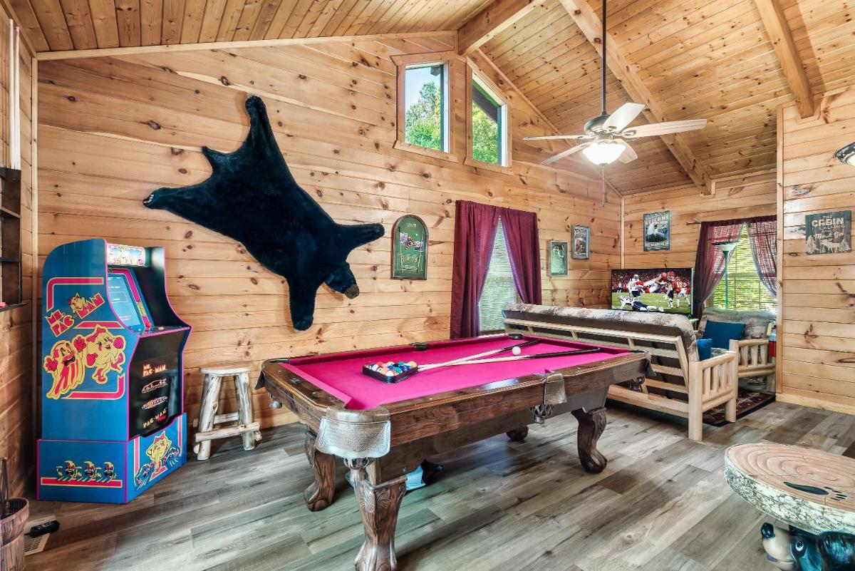 A Top Notch Lodge~Gatlinburg - main image