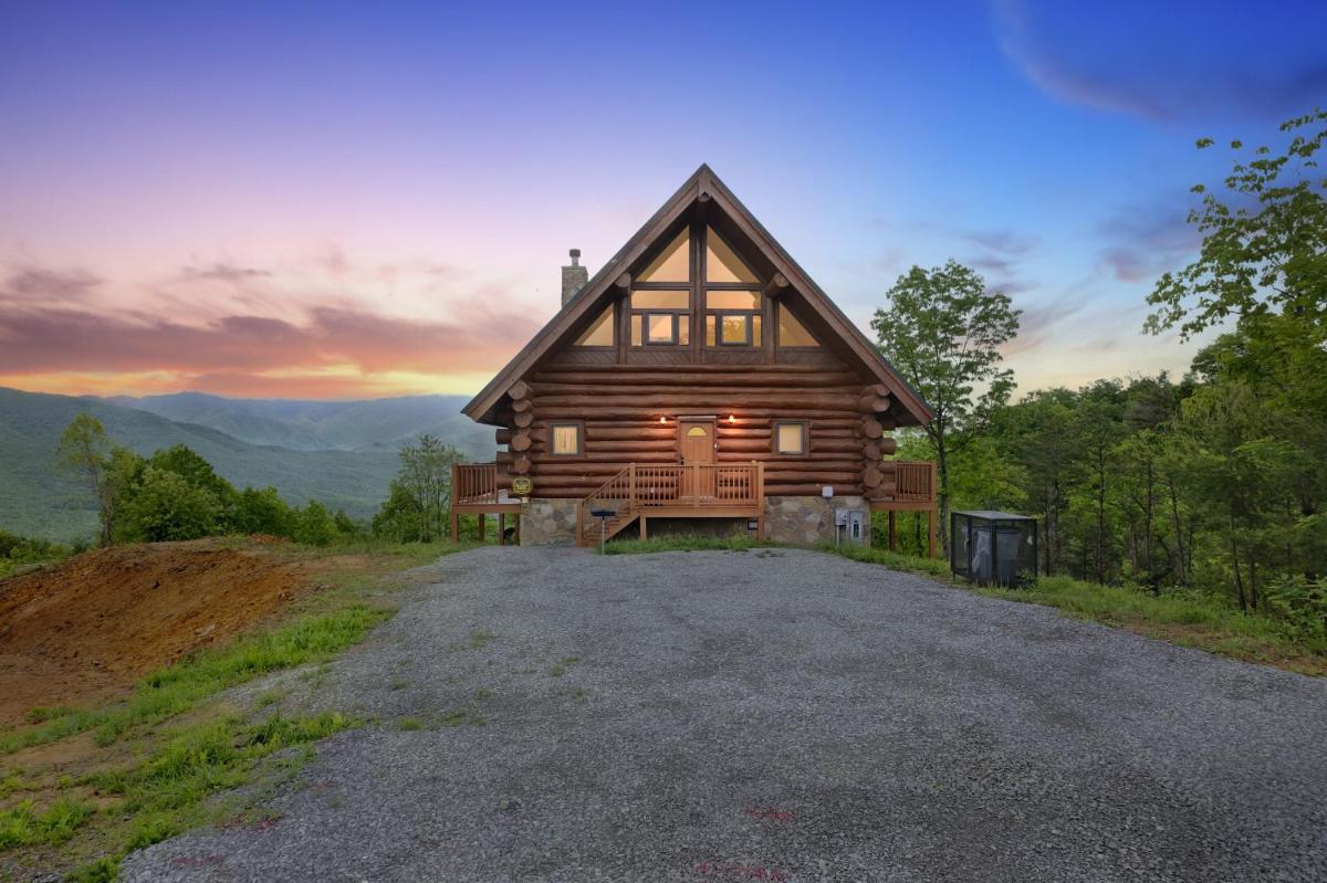 Sky Views - Panoramic Views cabin - image 7