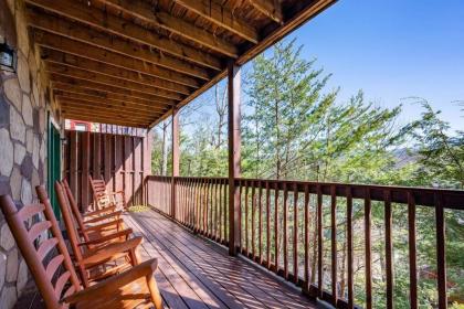 Spacious Smokies Cabin - Hot Tub with Mountain Views - image 13