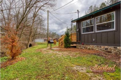 Sleepy Creek Cottage - image 20