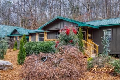 Lazy Creek Cottage - image 16