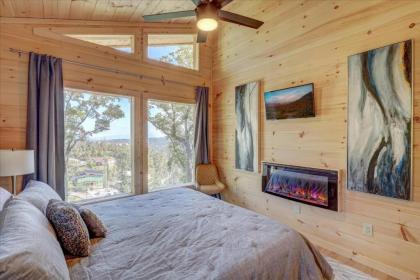 4 BD Modern cabin heated ModPool and prime locale - image 18