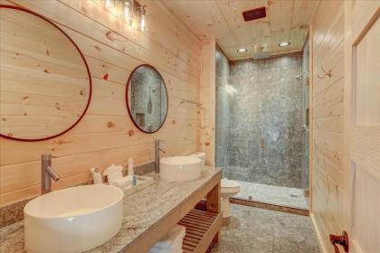 4 BD Modern cabin heated ModPool and prime locale - image 20